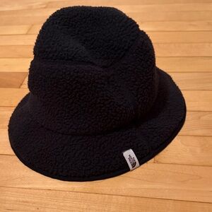 Northface Sherpa Bucket Hat